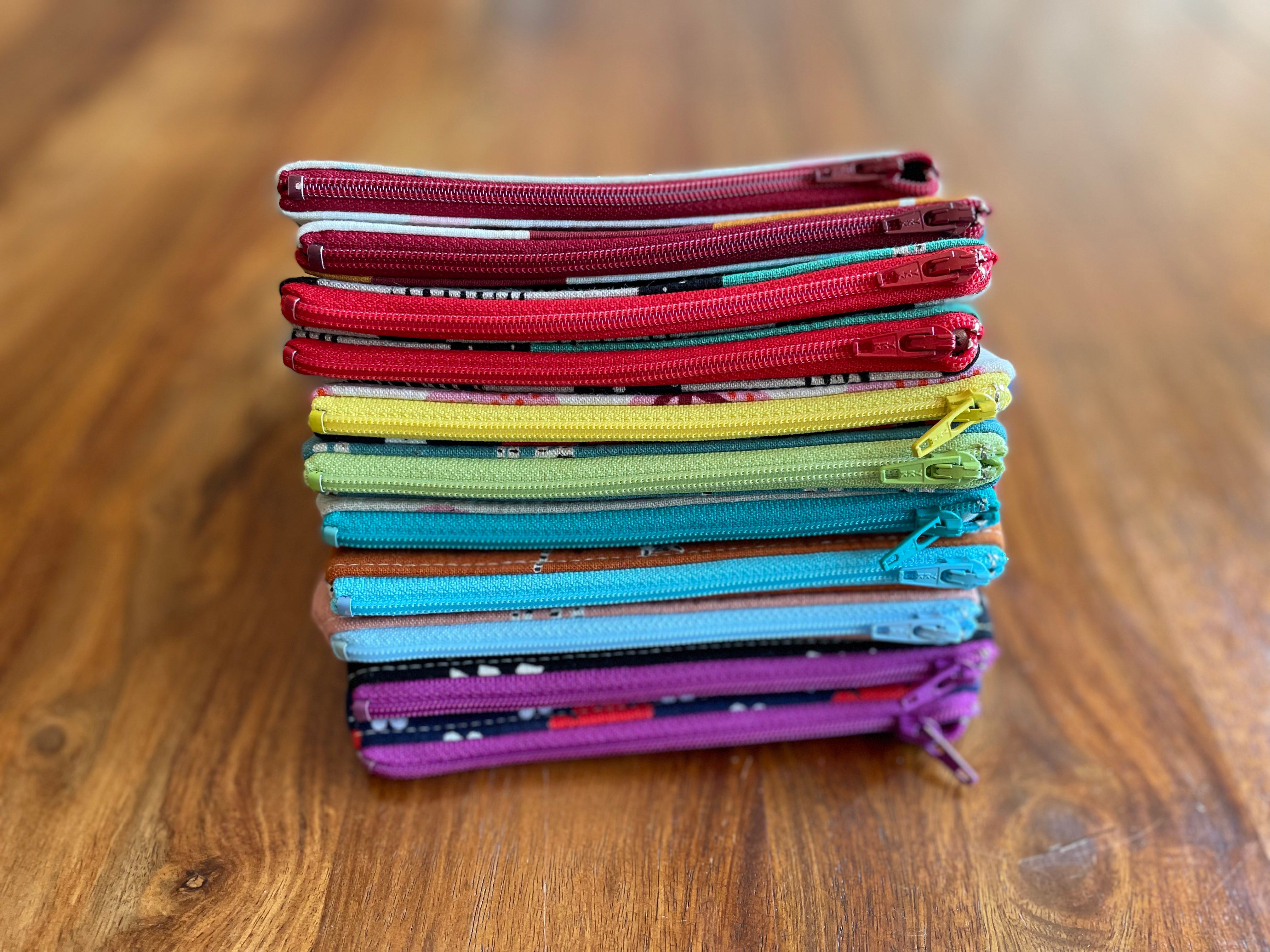 Rounded Corner Zipper Pouch Abstract