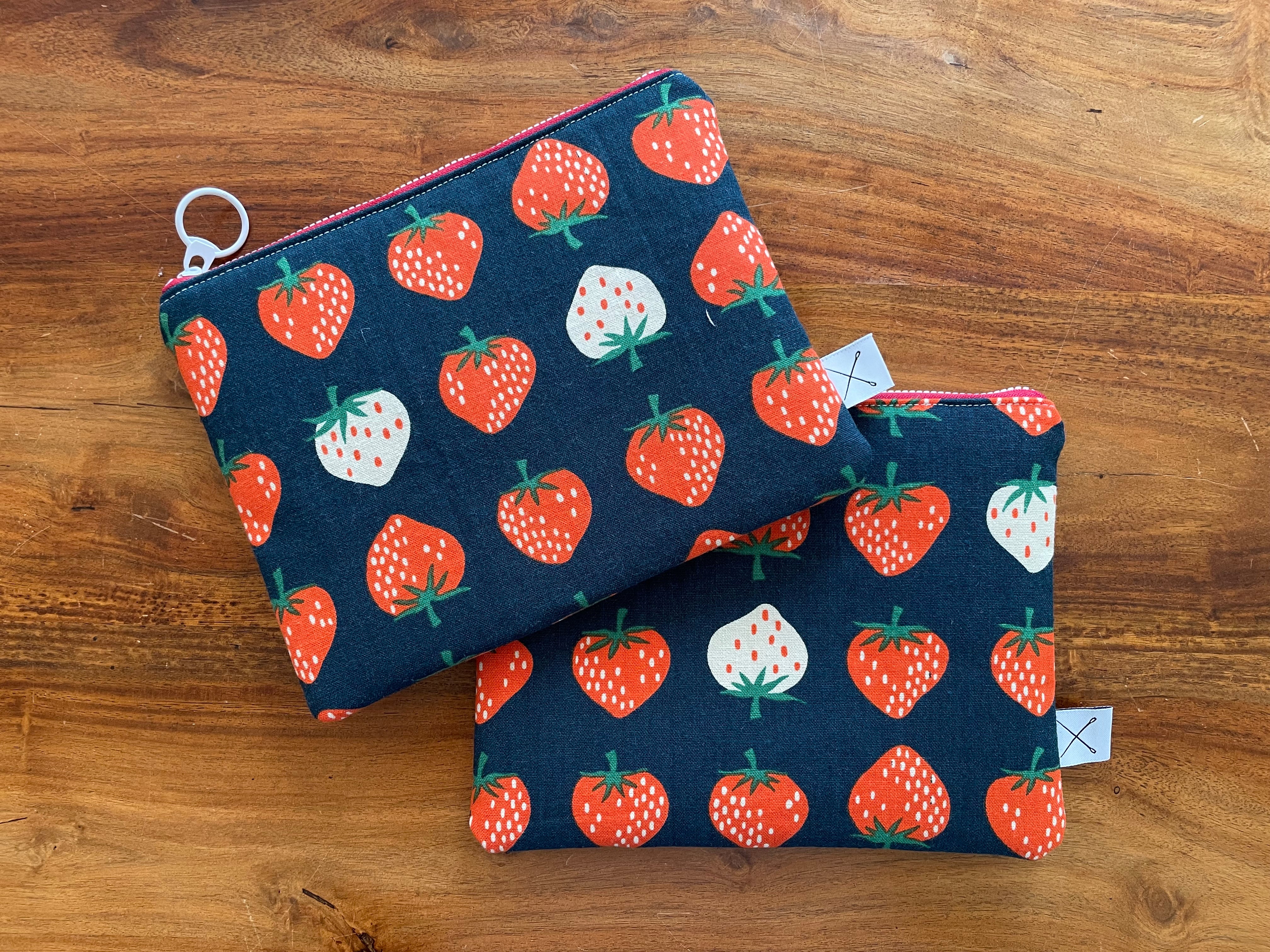 Pocket Pouch - Strawberries