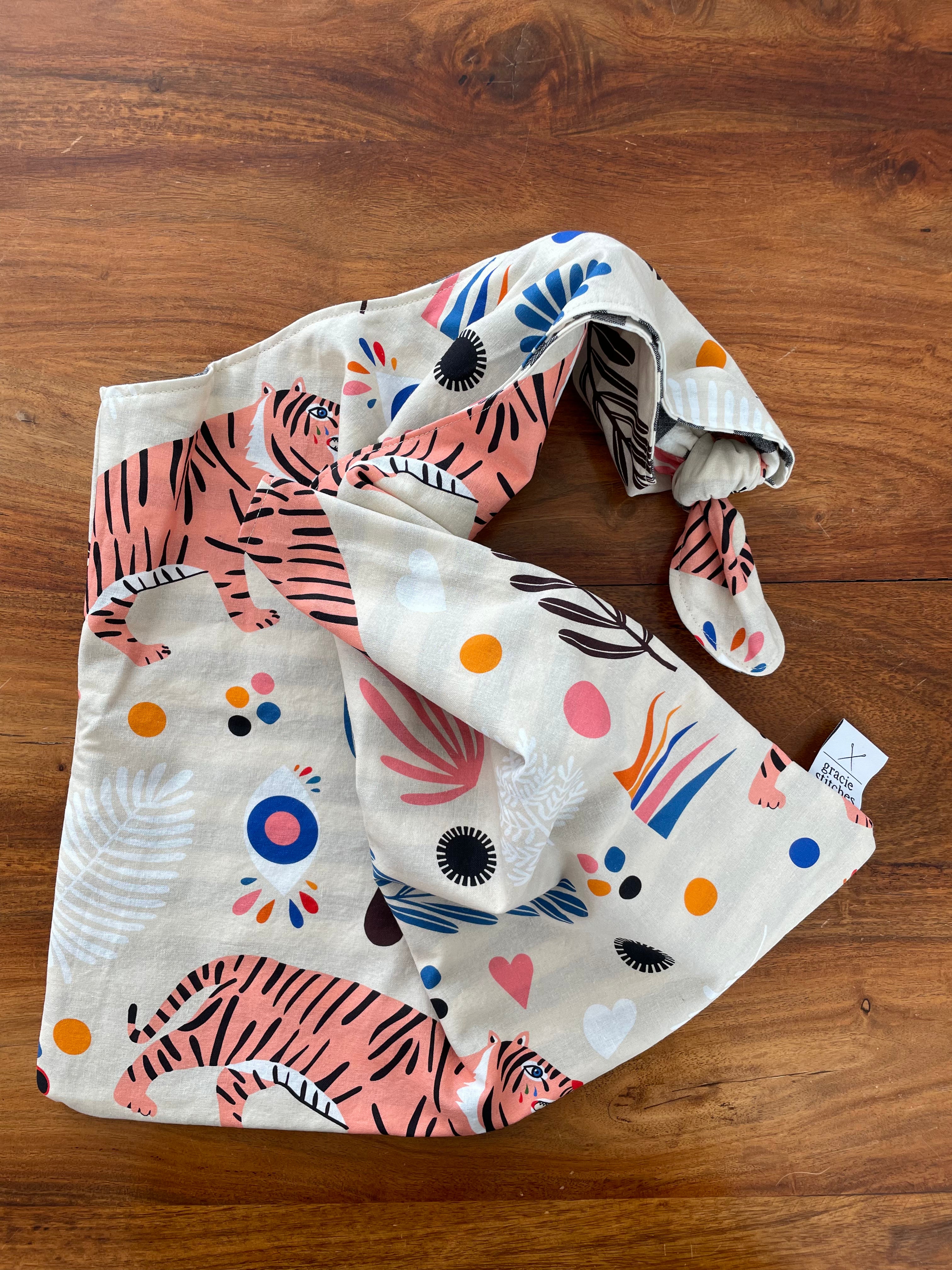 Tote - Tigers in white