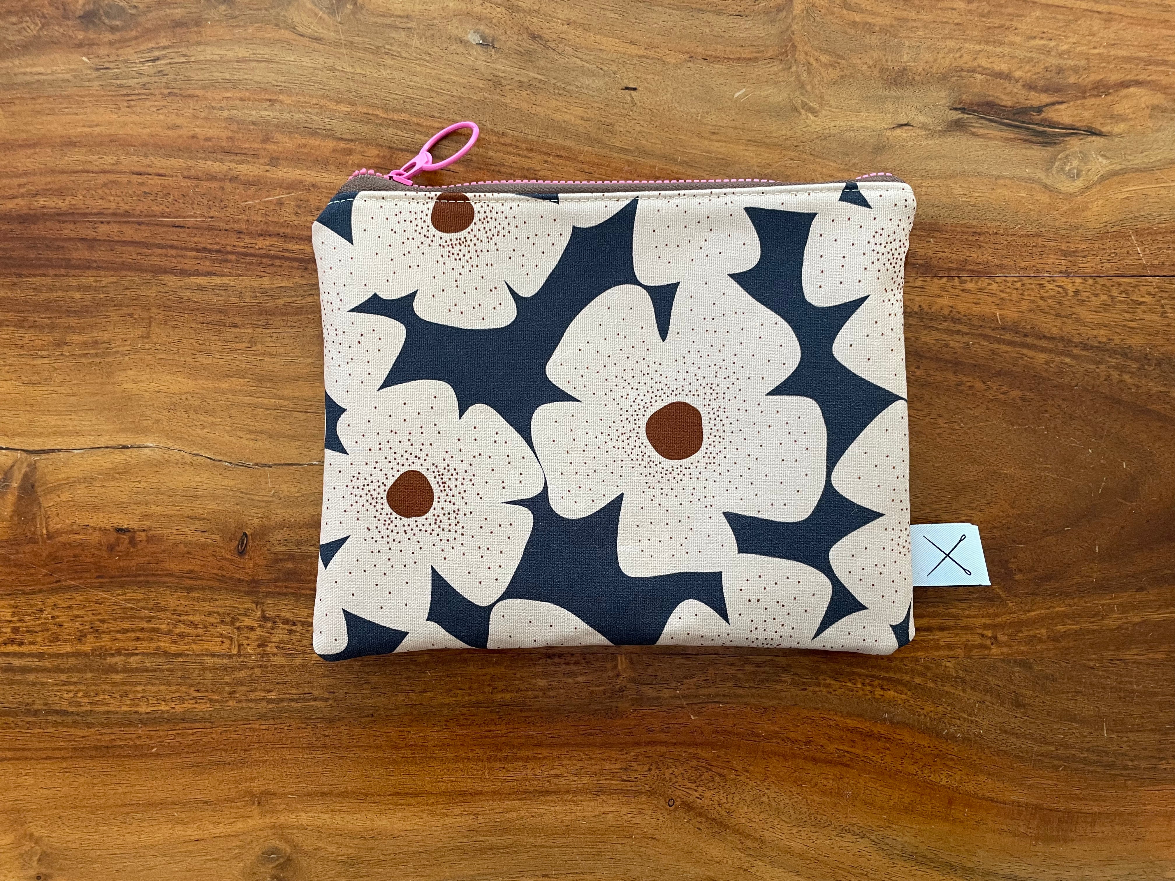 Pocket Pouch - Flower Power