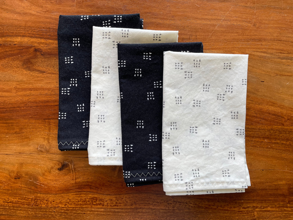 Cloth Napkins - Triangles #2 (4)