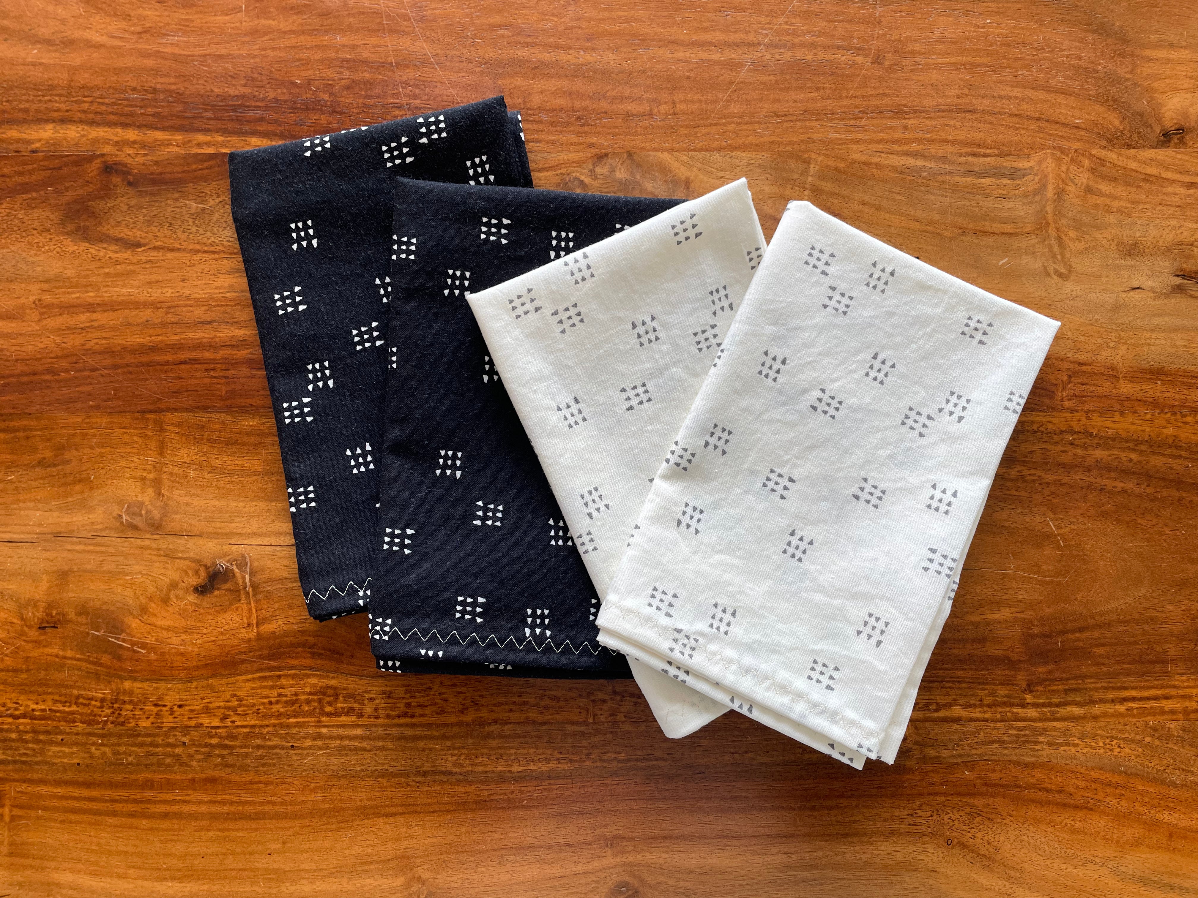 Cloth Napkins - Triangles #2 (4)