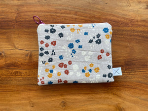 Pocket Pouch - Flower Field in Natural